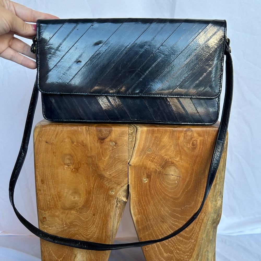 Beautiful Vintage Navy Blue Eelskin Leather Clutch Wallet Shoulder Bag